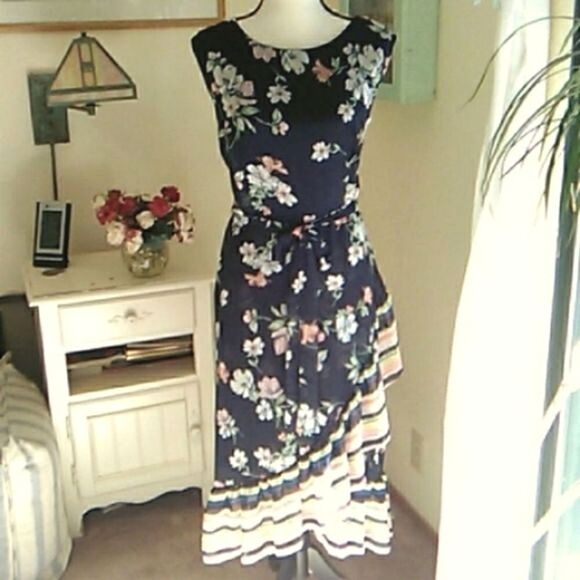 Sandra Darren Dark Floral Dress - Picture 1 of 13